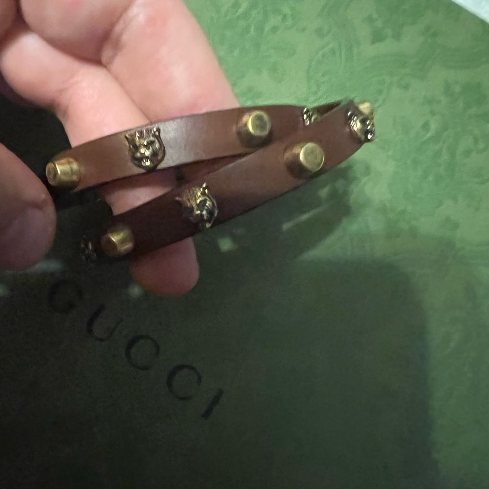 Brand new with box Gucci Feline Head Studded Double Wrap Bracelet - Picture 7 of 15